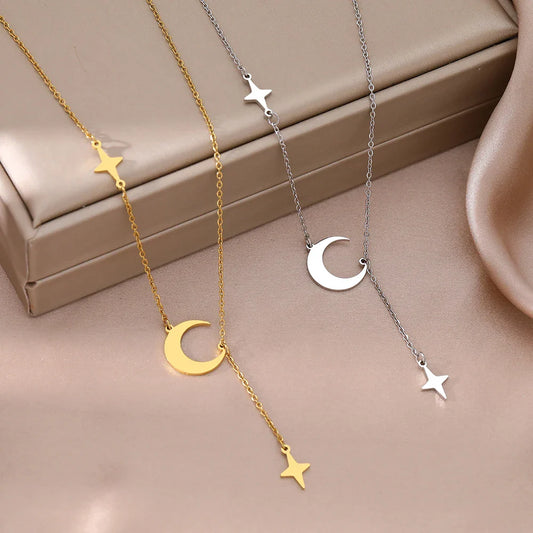 Moon Necklace with North Stars – Stainless Steel